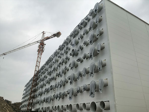 豬場環(huán)控系統(tǒng)中風機如何給養(yǎng)豬場降溫除濕